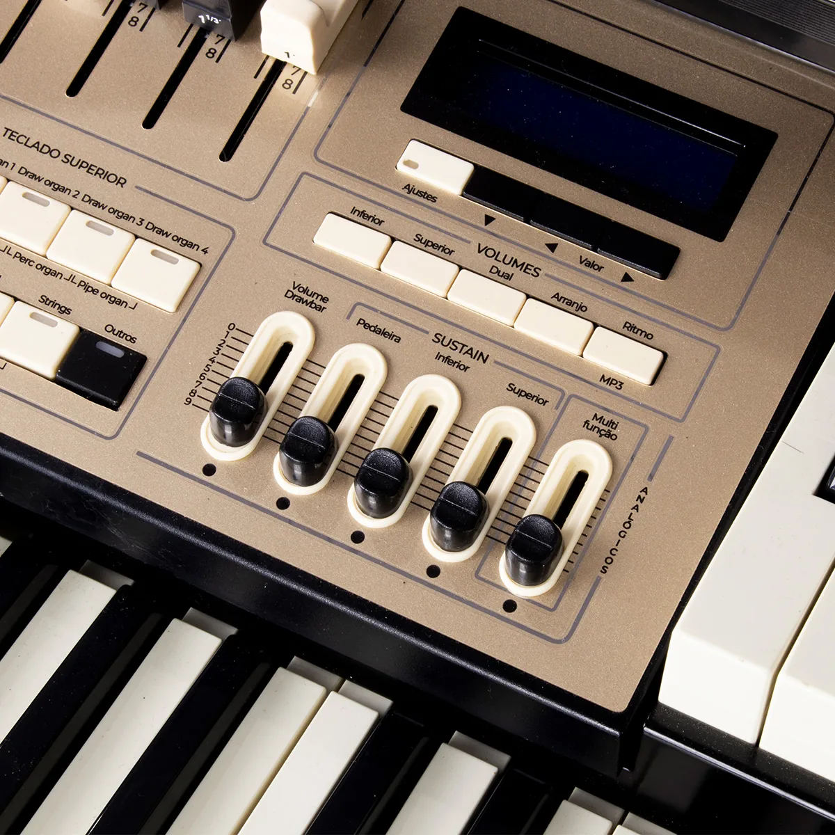 MD-10 EVO — detalhe